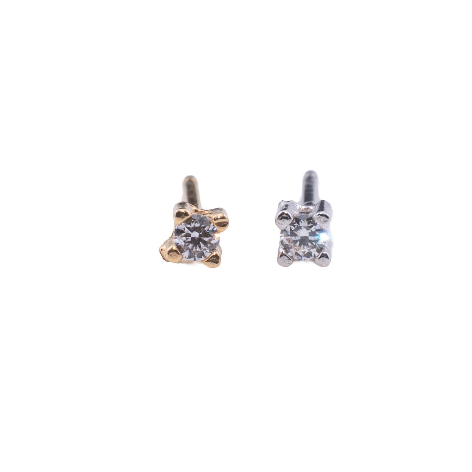 ORECCHINO CON ZIRCONE 2MM