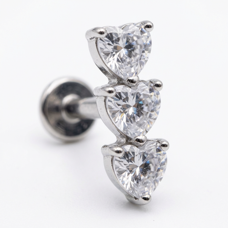 Piercing con zirconi a cuore in Titanio G23- Piercing per Lobo, helix, forward helix, conch, flat, tragus