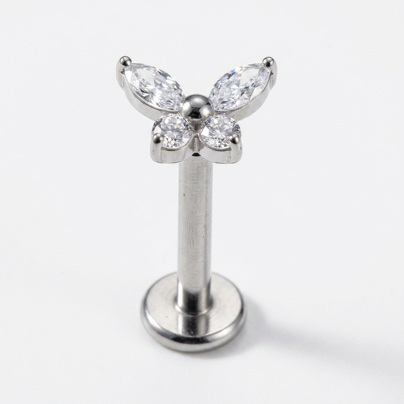 Piercing con farfallina di zirconi in Titanio G23- Piercing per Lobo, helix, forward helix, conch, flat, tragus