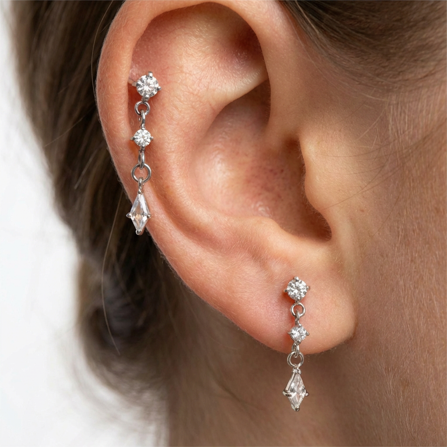 Piercing con tre zirconi pendenti in Titanio - Piercing per orecchio