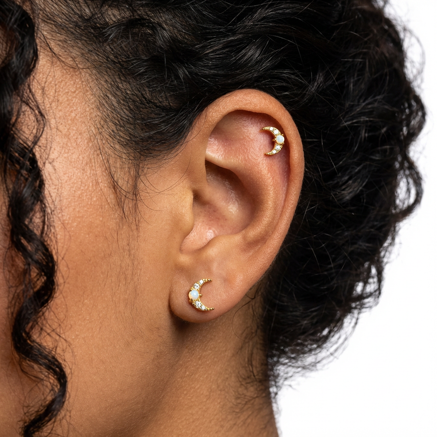 Piercing con mezza luna di zirconi in Titanio G23- Piercing per Lobo, helix, forward helix, conch, flat, tragus