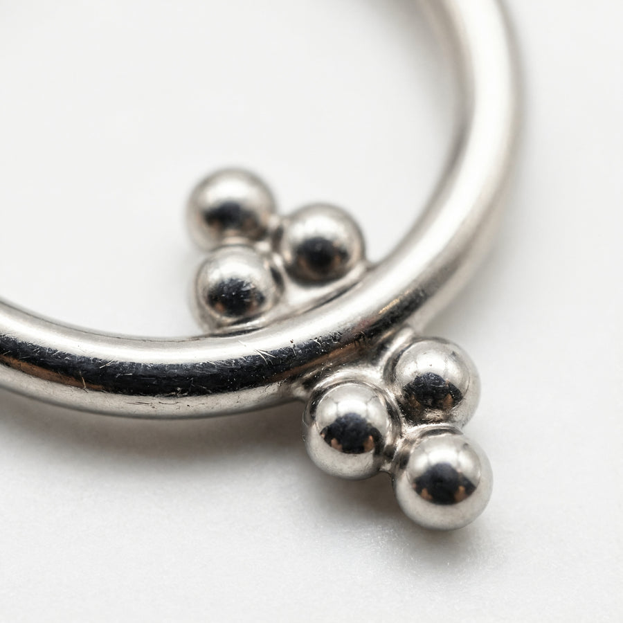 Piercing con palline in Titanio G23 - Piercing per Lobo, helix, daith, septum