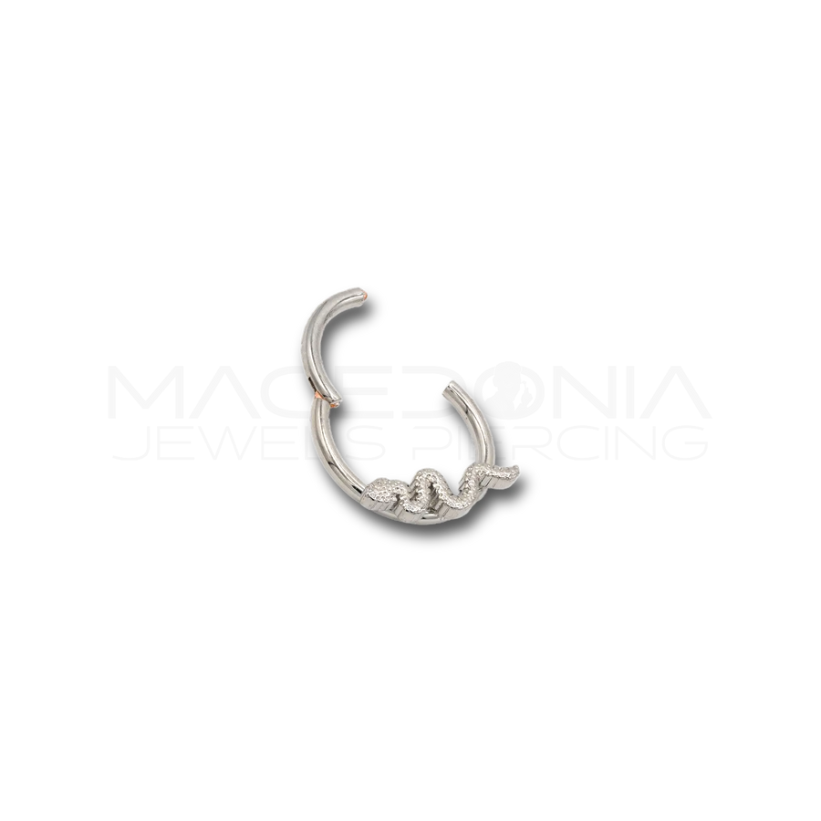 PIERCING A CERCHIO CON SERPENTE
