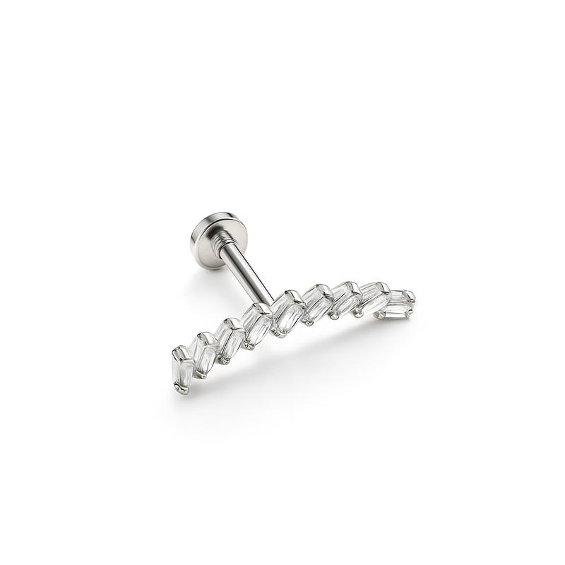 Orecchino Helix Curvo con Zirconi Baguette – Gioiello Cartilagine