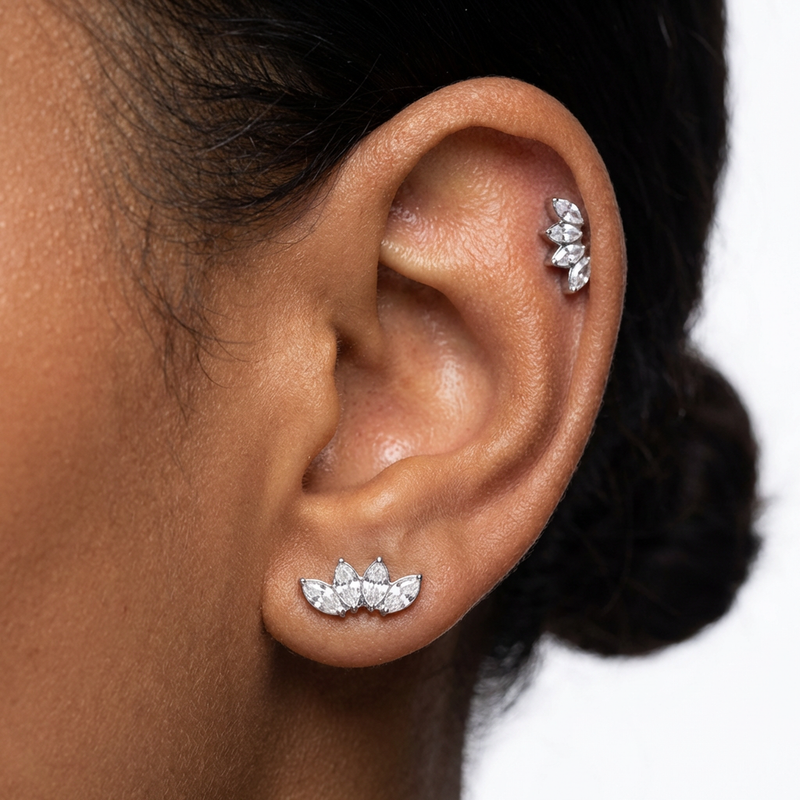 Piercing con quattro zirconi in Titanio G23- Piercing per Lobo, helix, forward helix, conch, flat, tragus
