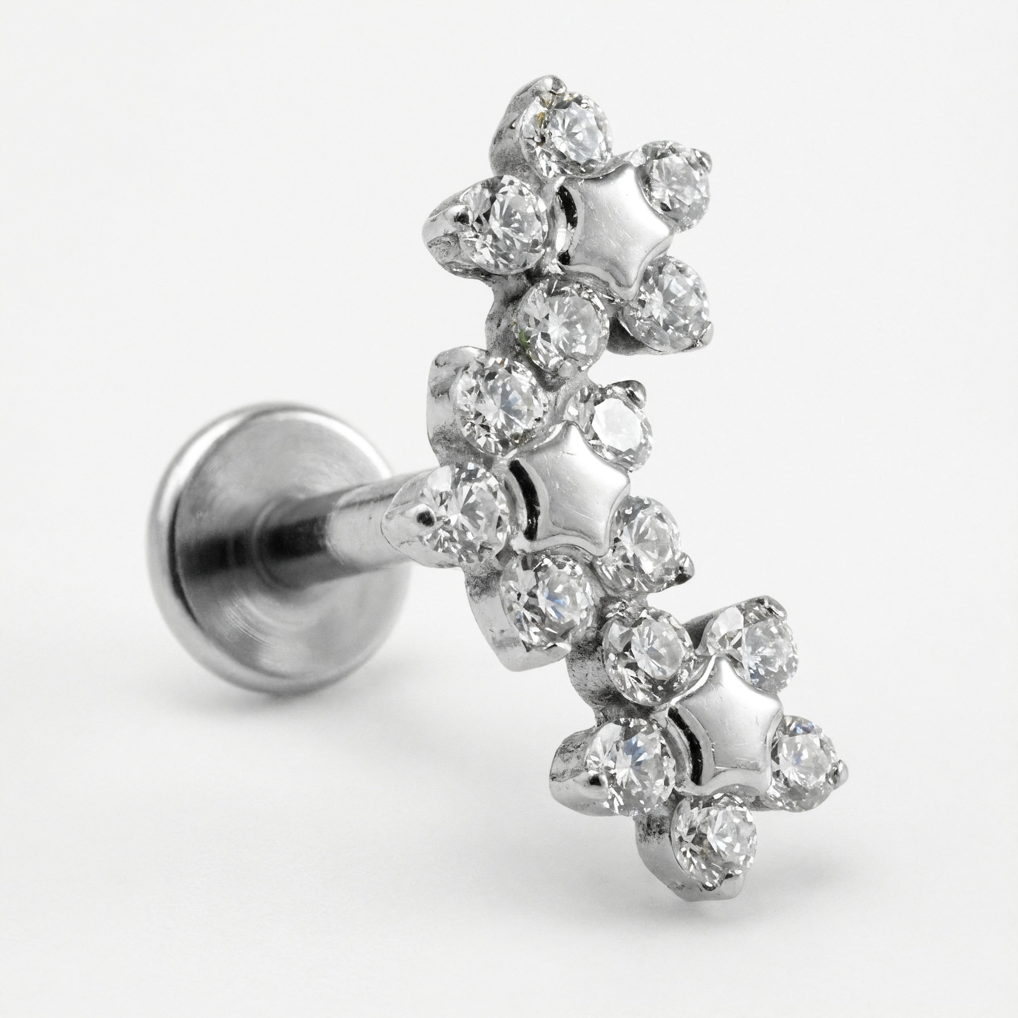 Piercing con tre fiori di zirconi in Titanio G23- Piercing per Lobo, helix, forward helix, conch, flat, tragus