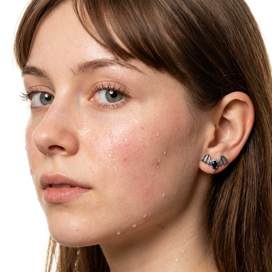 Piercing con pipistrello in Titanio G23- Piercing per Lobo, helix, forward helix, conch, flat, tragus