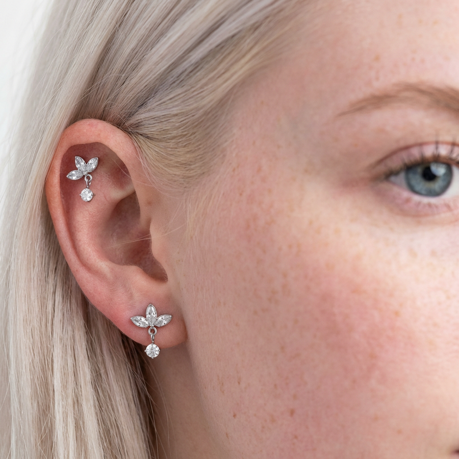 Piercing con tre petali e zircone pendente in Titanio G23 - Piercing per lobo, helix, forward helix, flat