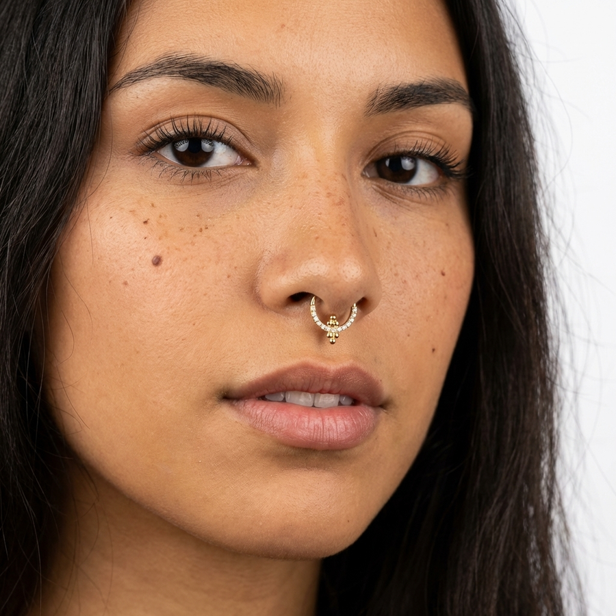 Piercing con zirconi e palline in Titanio G23 - Piercing per Lobo, helix, daith, septum