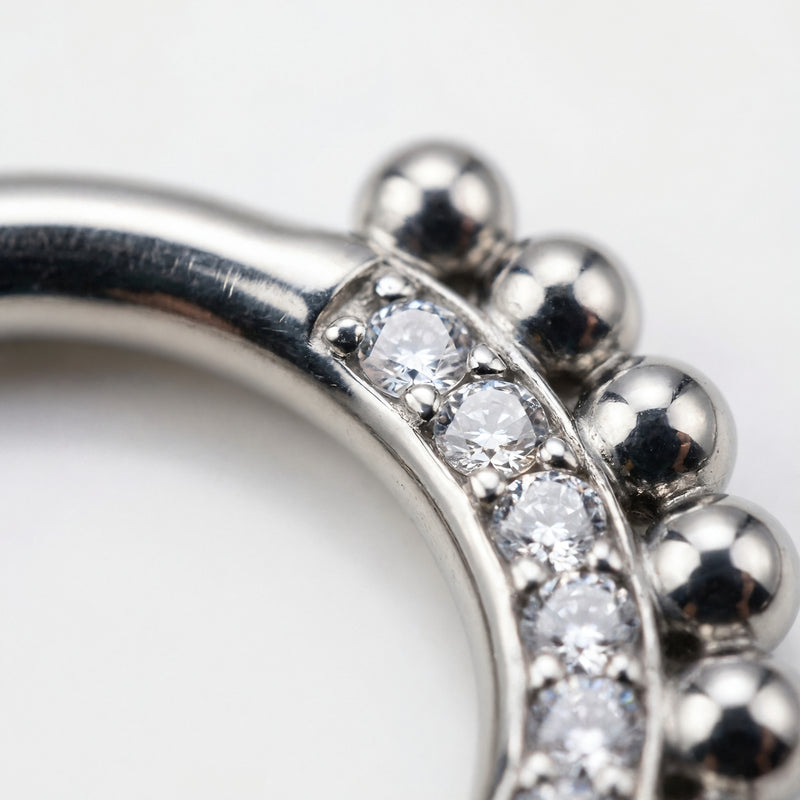 Piercing con zirconi e palline in Titanio G23 - Piercing per Lobo, helix, daith, septum