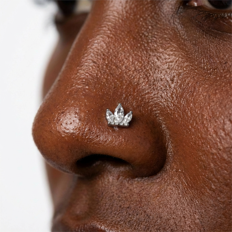 Piercing con tre petali in Titanio - Piercing per naso