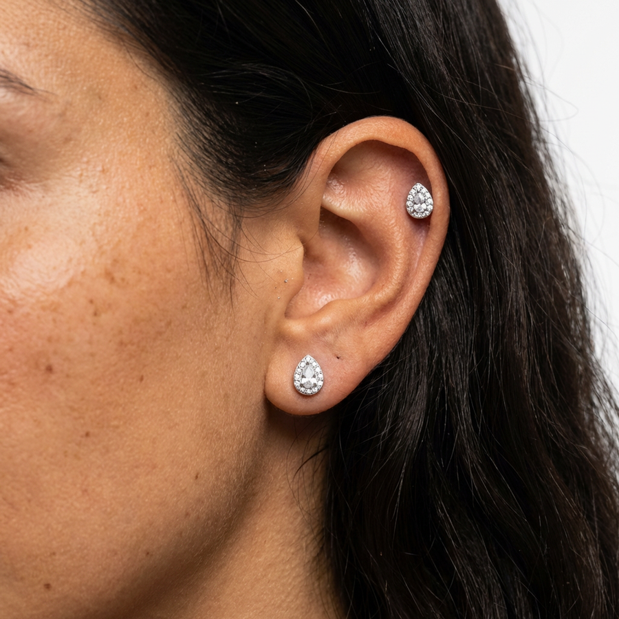 Piercing con goccia di zirconi in Titanio G23- Piercing per Lobo, helix, forward helix, conch, flat, tragus