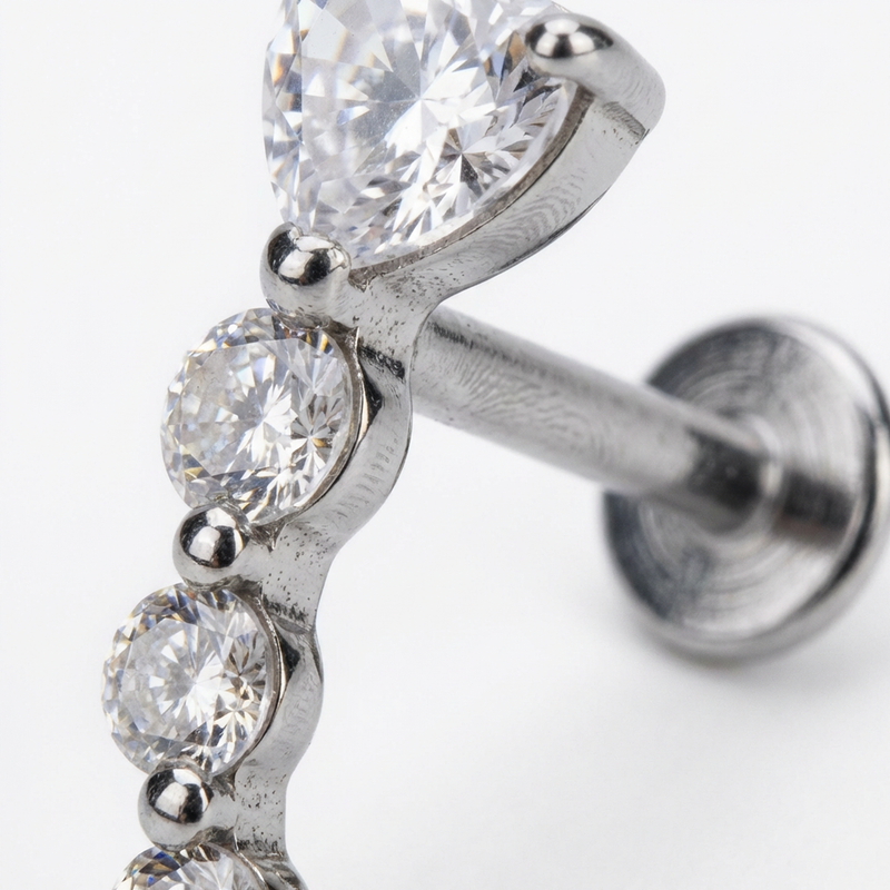 Piercing con zirconi in Titanio G23- Piercing per Lobo, helix, forward helix, conch, flat, tragus